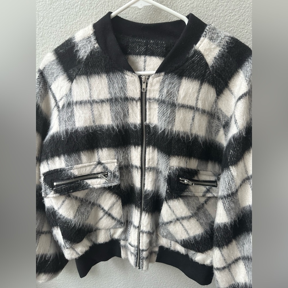 forever 21 black white plaid faux fur fuzzy bomber jacket womens M